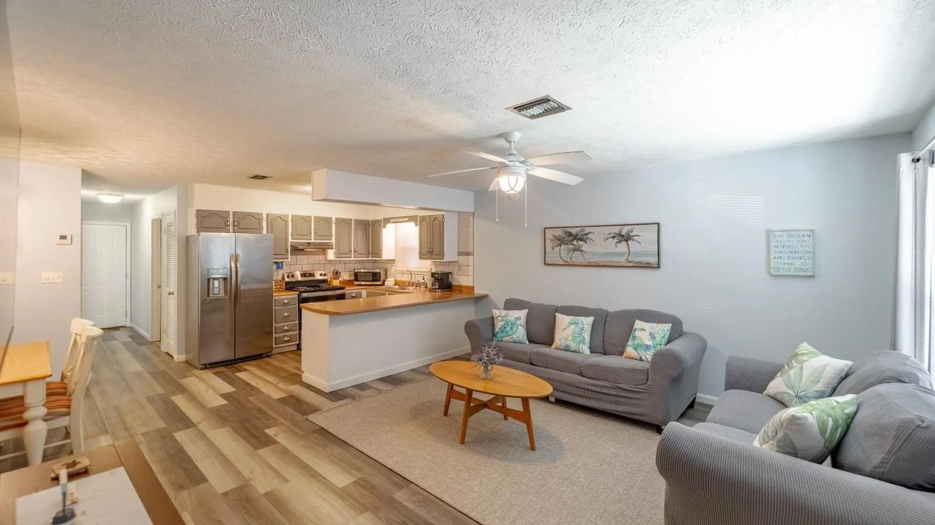 Holiday home Seas The Day, Pet Friendly Walk To Beach! Panama City Beach United States